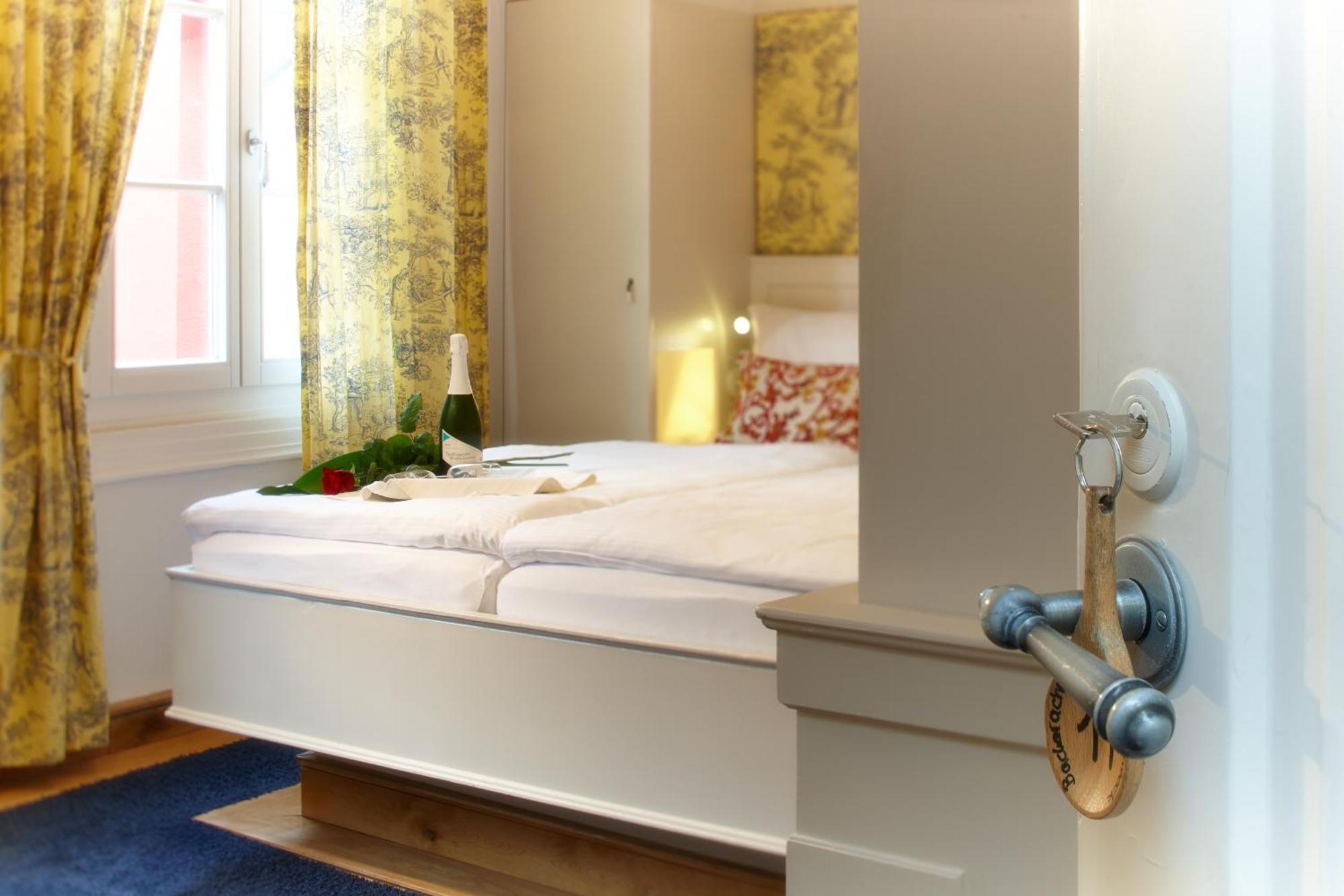 Rhein Hotel 바하라흐 외부 사진